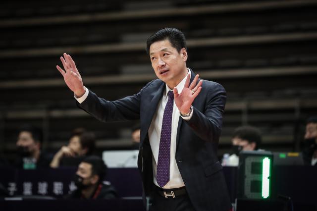 开云体育在线-硬碰硬也能坚持到最后！李春江为上海打上独特烙印